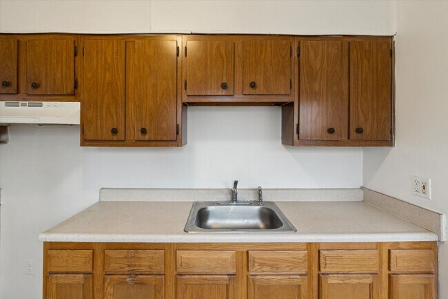 Foto del edificio - 2 bedroom - 1 bath - Ranch - $1,025