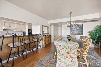 Building Photo - 5550 Heron Point Dr