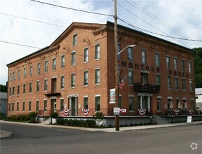 Building Photo - 401 W Main St