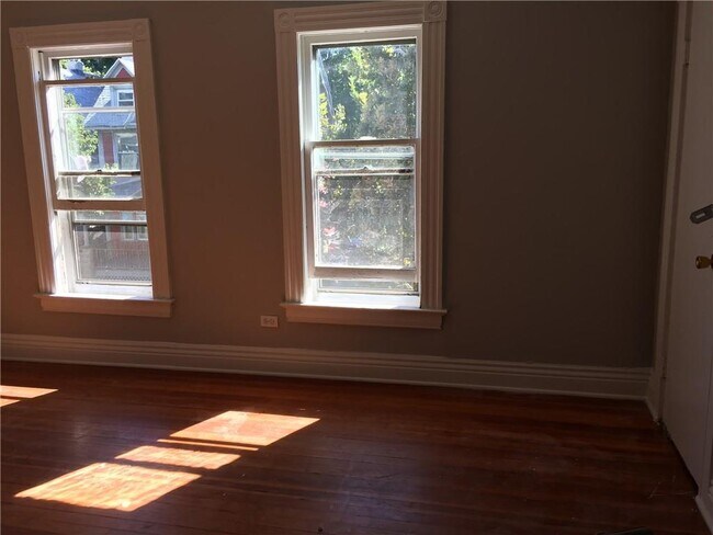 Foto del edificio - 82 Asbury St