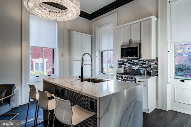 Foto del edificio - 305 S Walnut St
