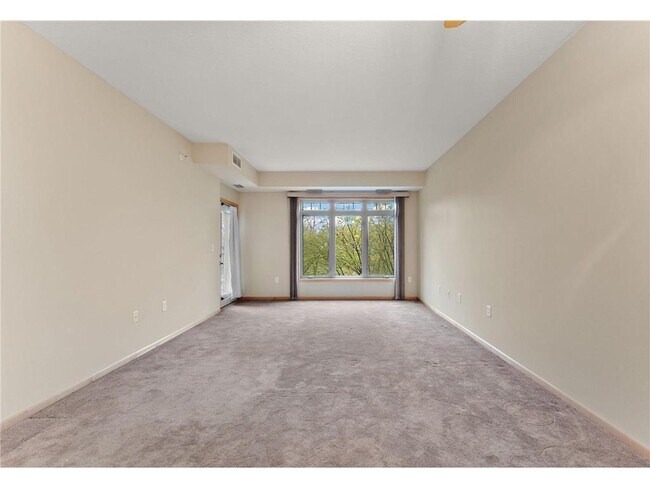 Foto del edificio - 3251 Louisiana Ave S