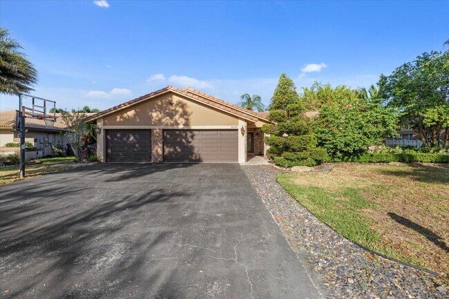 Foto del edificio - 5434 NW 87th Terrace