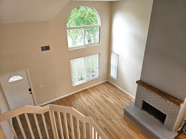 Building Photo - 9158 Magnolia Ct