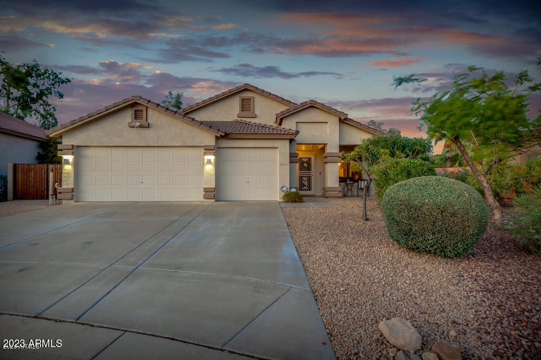 Foto principal - 1833 N Sunview