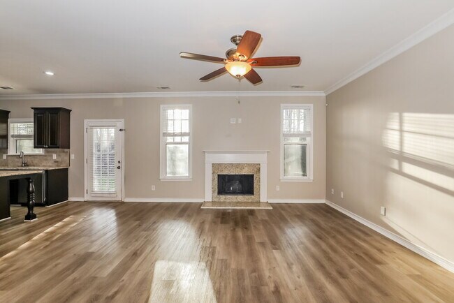 Foto del edificio - 4280 Savannah Dr