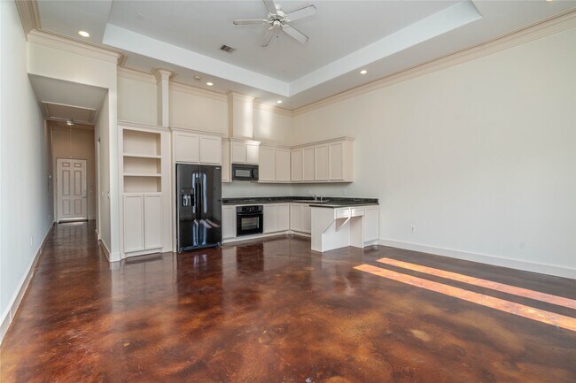 Building Photo - 5801 Winsome Ln