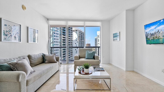 Building Photo - 475 Brickell Ave