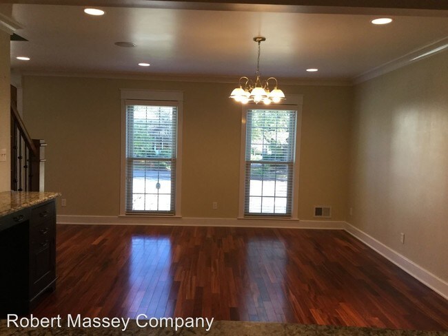 Building Photo - 4 br, 2.5 bath House - 3012 Rexford Way