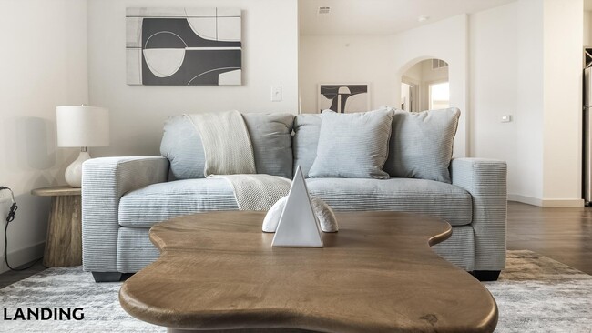 Building Photo - 2825 Main St