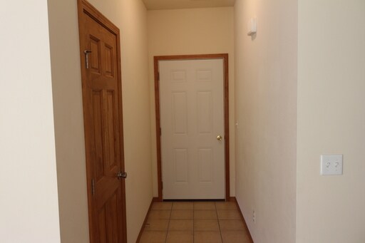 Building Photo - 8367 Crooked Bend Rd