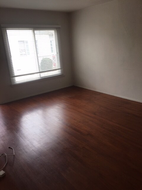 Foto del edificio - 8928 Ramsgate Ave