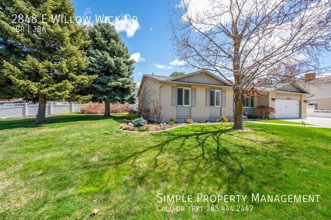 Building Photo - Wonderful and clean 6 BD rambler in Sandy!
