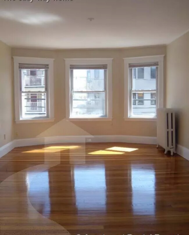 Building Photo - 47 Standish St