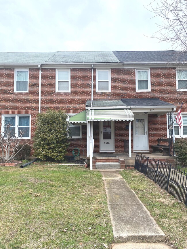 Building Photo - 923 Maiden Choice Ln