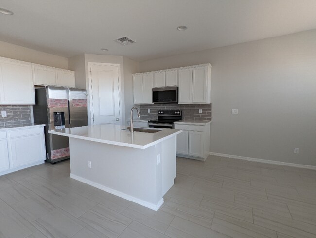 Foto del edificio - 9340 E Static Ave