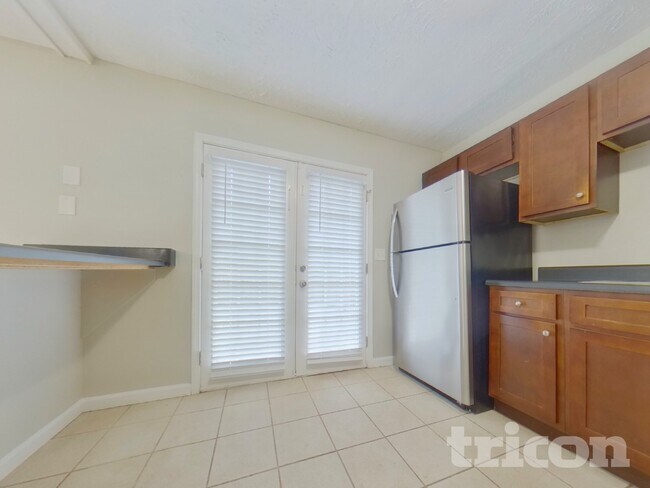 Foto del edificio - 1394 Winndale Rd