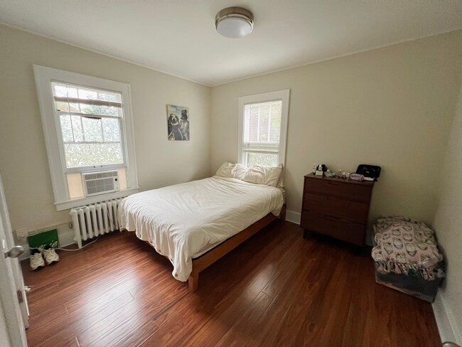 Foto del edificio - 1027 Granger Ave