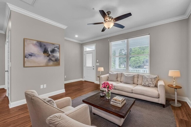 Foto del edificio - 702 Moore St