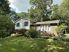 Building Photo - 656 Alpine Ln