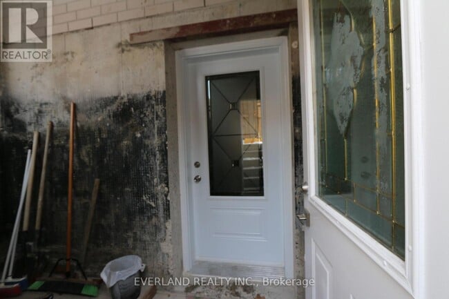 Building Photo - 20 Sonmore Dr