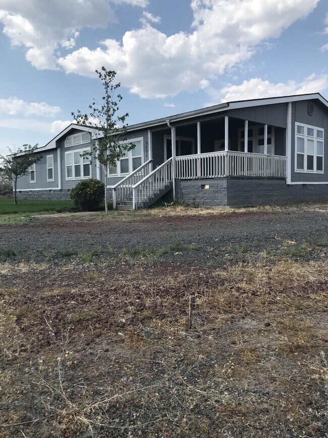 9293 NW Coyner Ave, Redmond, OR 97756 House Rental in Redmond, OR