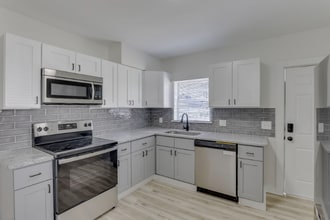 Building Photo - 1359-1361-1361 Kent St