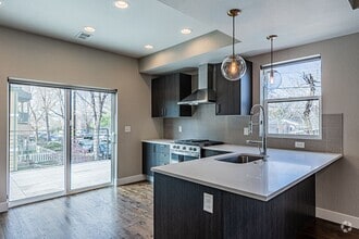 Building Photo - 2862 Hazel Ct