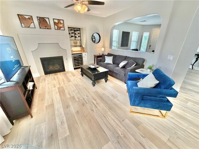 Foto del edificio - 399 Center Green Dr