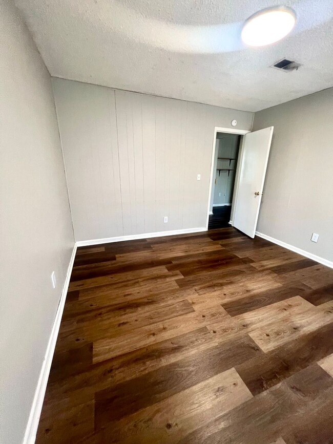 Building Photo - 2105 Industrial Dr