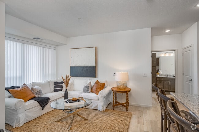 Interior Photo - Vista Point