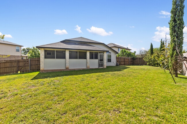 Building Photo - 6505 Vista View Dr