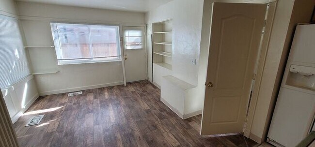 Building Photo - 2 bed 2bath Home For Rent, in the heart of...