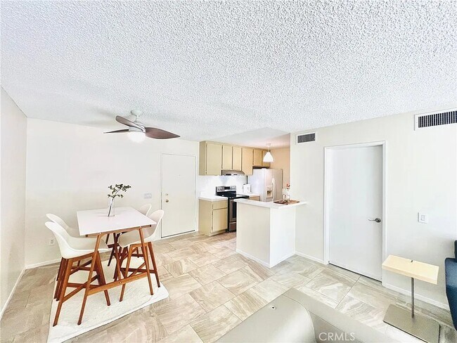 Building Photo - 23515 Lyons Ave