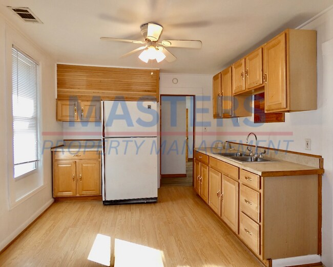 Foto del edificio - 1026 Oakwood Ave