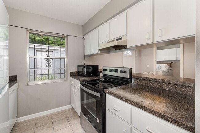 Foto del edificio - 501 W Herriot Ave