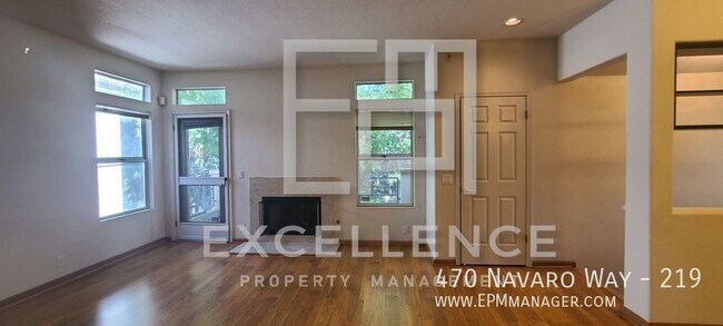 Foto del edificio - 2 Story 2/2 Condo with 2 Car Garage, Updat...