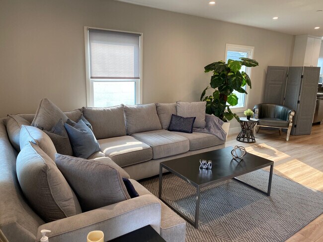 Foto del edificio - 662 Salem St