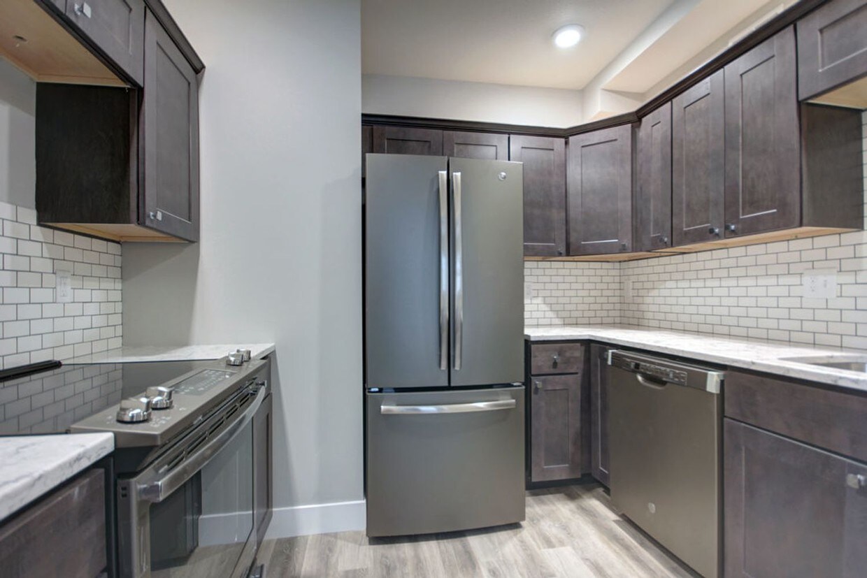 Kitchen - 1404 S Lincoln Ave