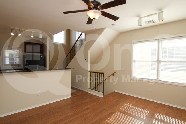 Building Photo - 1366 S Sabino Dr
