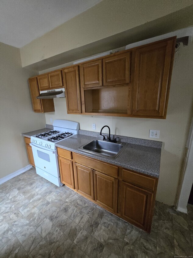 Foto principal - 114 Hurlburt St