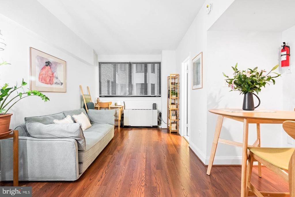 Foto principal - 1701 16th St NW