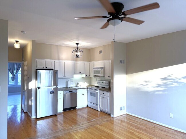 Foto del edificio - 437 2nd St SE