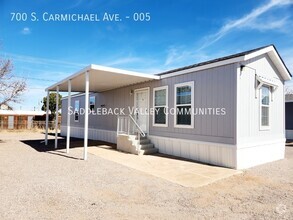 Building Photo - 700 S Carmichael Ave