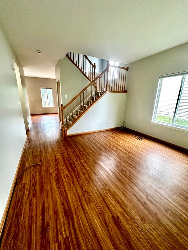 Building Photo - 5430 Sun Valley Dr