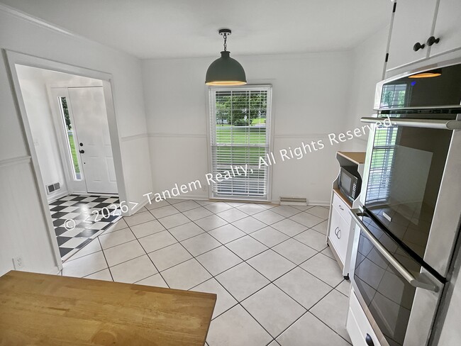 Building Photo - 406 Ritchie Dr