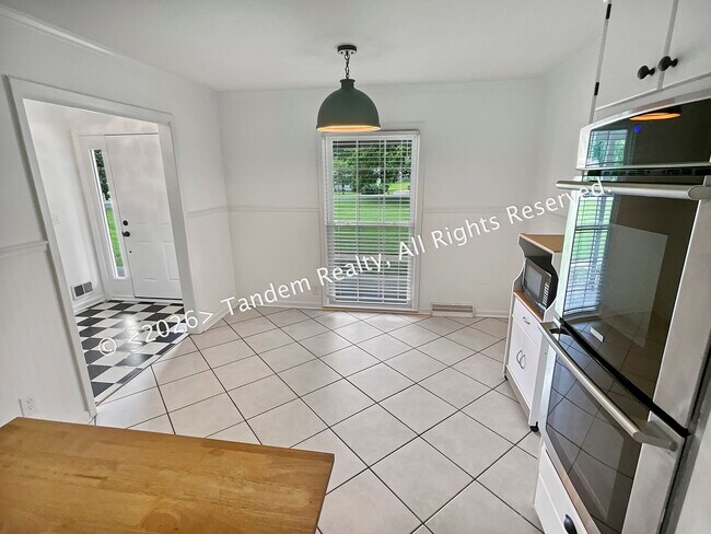 Foto del edificio - 406 Ritchie Dr