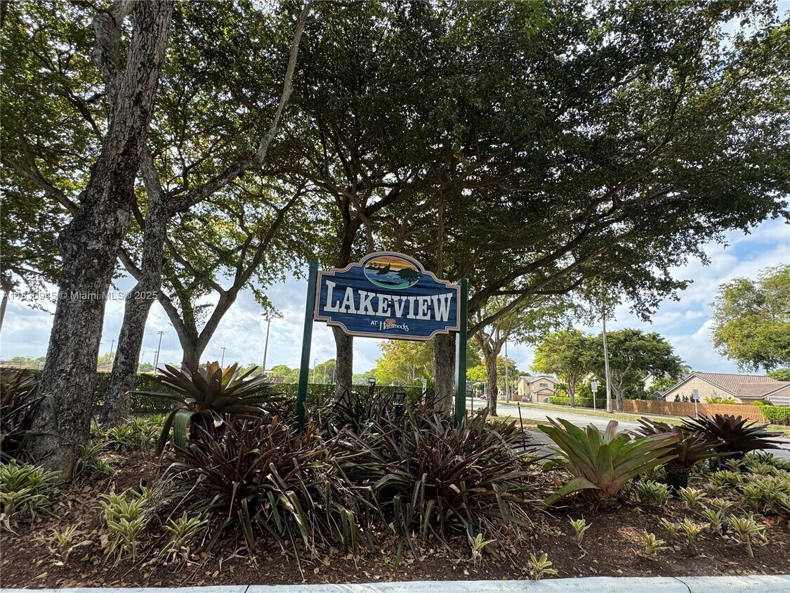 Foto principal - 9701 Hammocks Blvd