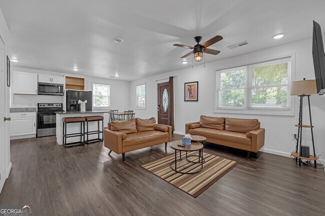 Foto del edificio - 2533 Godfrey Dr NW