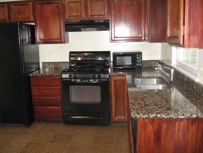 Building Photo - 1720 Grover Glen Ct